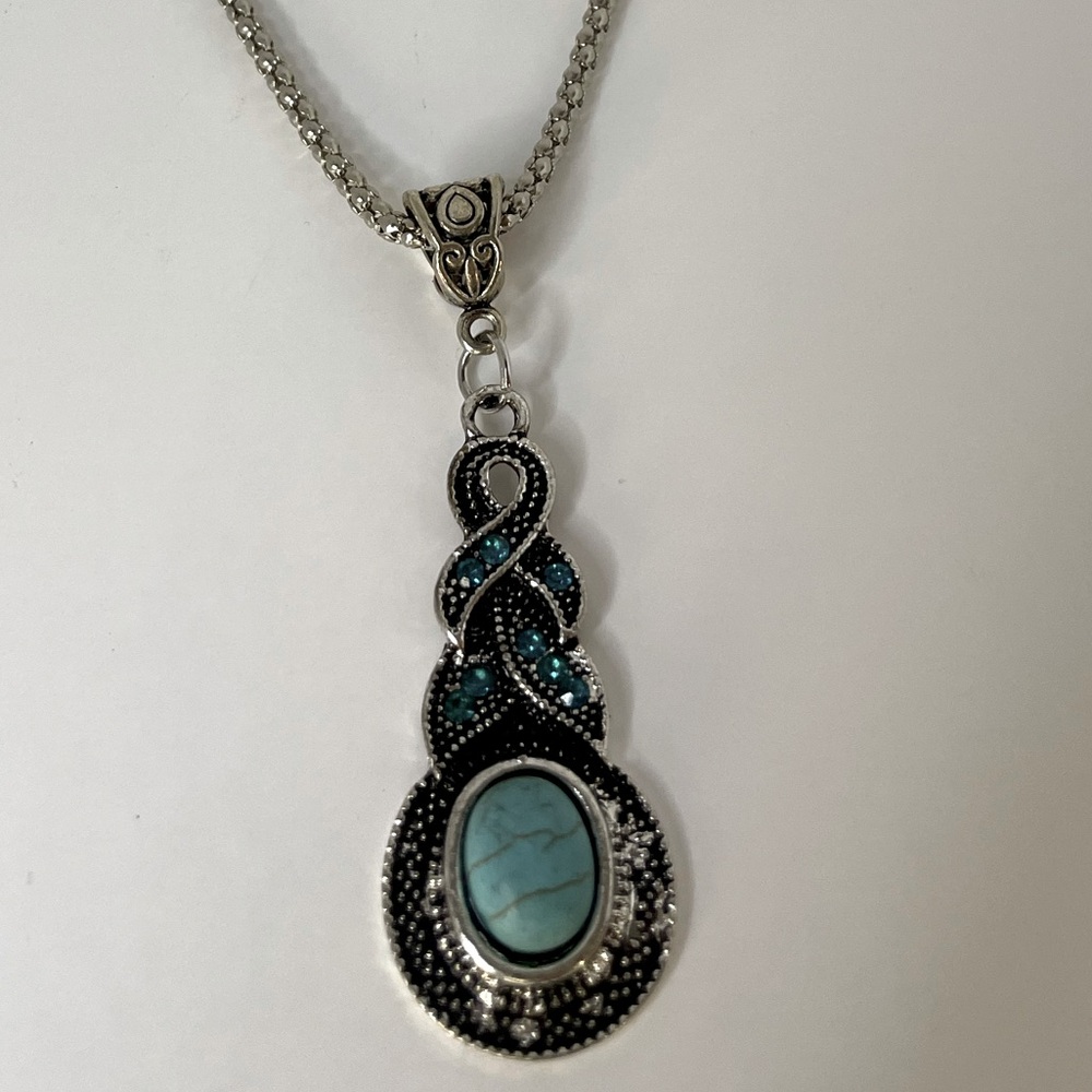 Stylish necklace